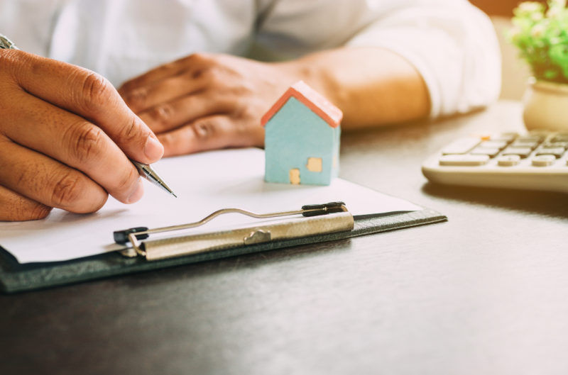 Ein Vertrag wird aufgesetzt