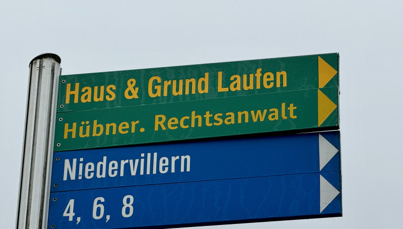 Uns einfach leicht finden.